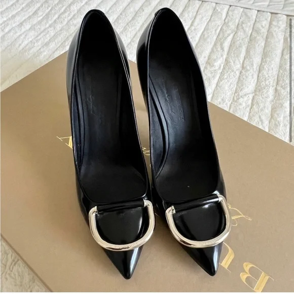 Burberry buckle heels - Picture 1 of 4